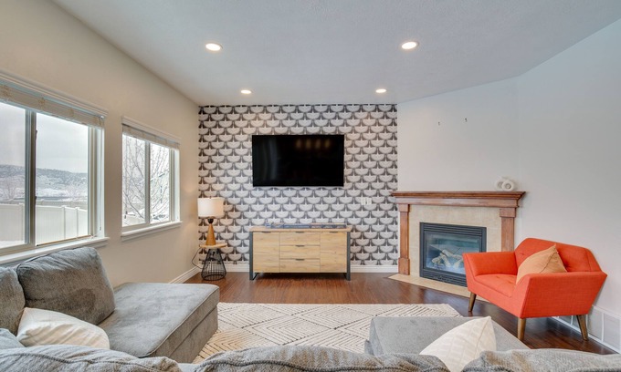 Saratoga Springs House | Saratoga Springs Family Home ~ 2 Mi to Utah Lake!