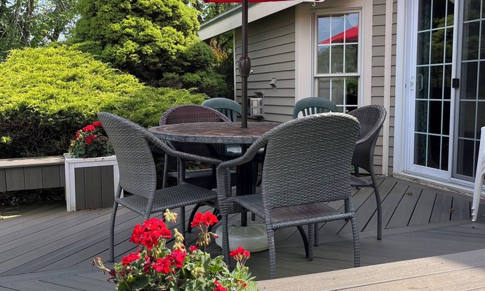 Saratoga Springs House | Saratoga Springs dream vacation home near Track and SPAC with full amenities!