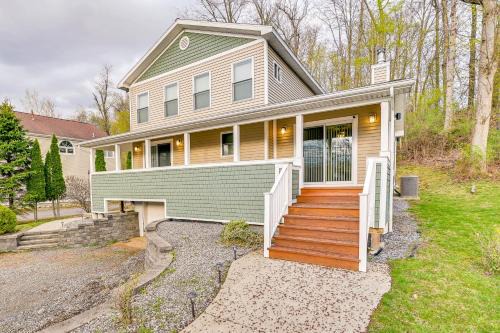 Saratoga Springs House | Saratoga Springs Vacation Rental with Lake Views!