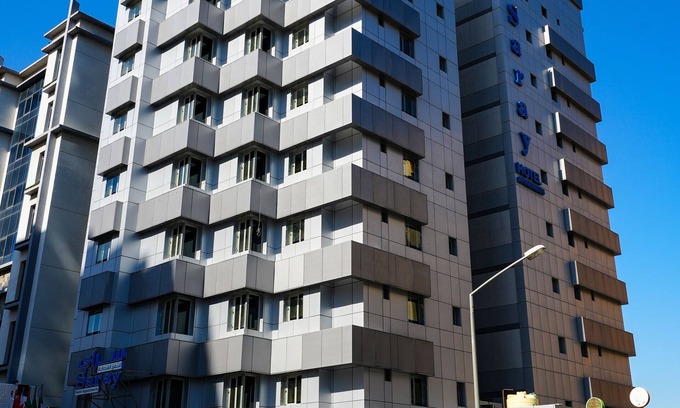 Bneid Al Qar Apartment | Saray Hotel Apartments