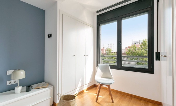 El Parc i la Llacuna del Poblenou Apartment | Sardenya Apartment by Olala Homes