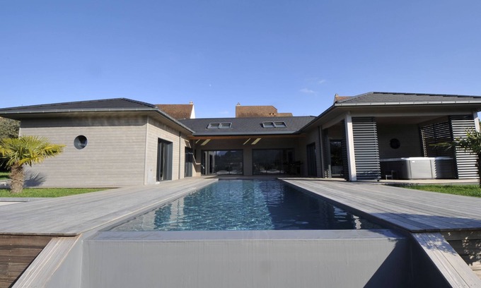 Sarlat-la-Caneda House | Sarlat 900m from the medieval center, swimming pool, jacuzzi. New ground floor house