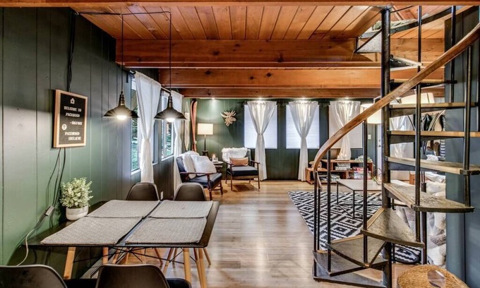 Packwood House | Sasquatch Cabins: Bigfoot