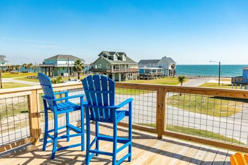 San Luis House | Sassy & Stylish Home - Gulf Water Views!