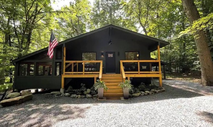 Locust Lake Village House | Saturdays Cabin, Hot Tub, Hammock, Gas Firepit