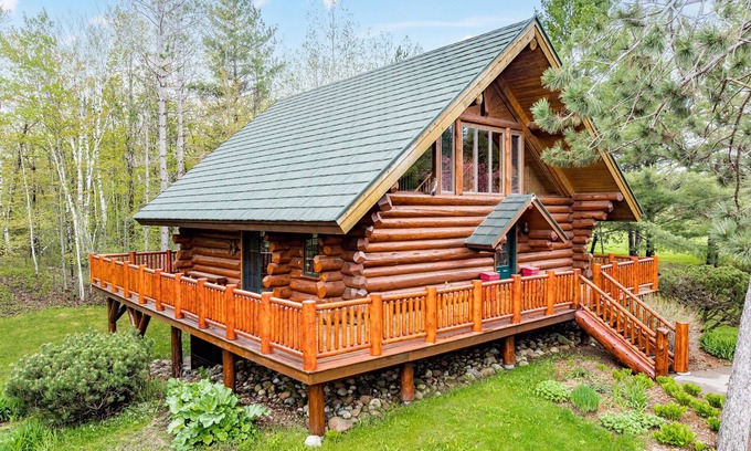 Cloquet Cabin | Sauna, Massage Chair, Firepit, Woods, Pet Friendly