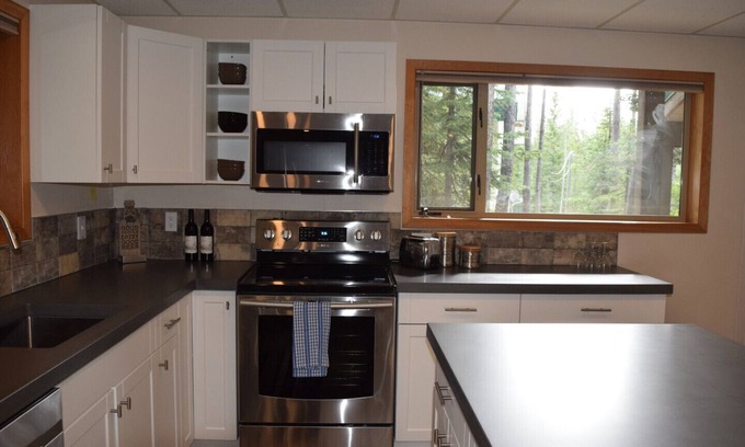 Mount Baldy House | Sauna Suite On the Run Ski Chalet
