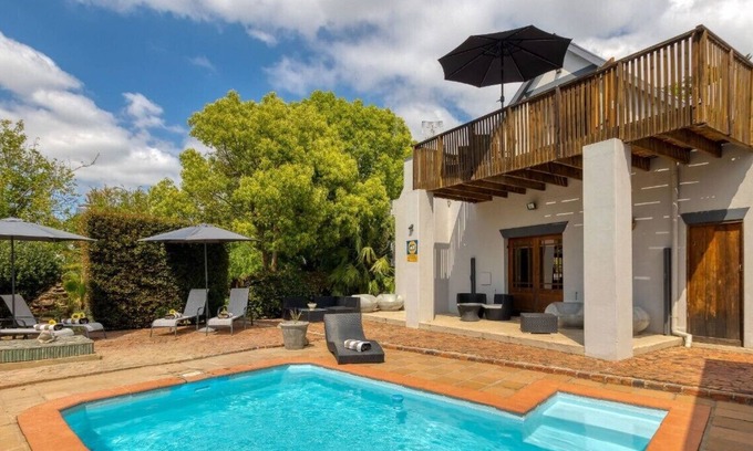 Drakenstein Bed & Breakfast | Sauvignon Country Lodge