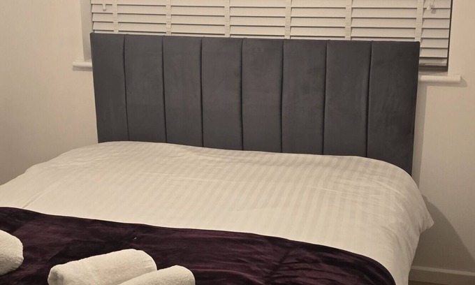 Watford Apartment | SAV 1 Bed Flat Near Watford Town