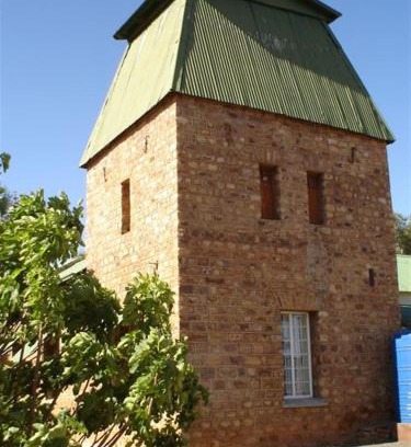 Grunau House | Savanna Guest Farm