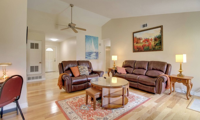 Savannah House | Savannah Escape ~ 11 Mi to Historic District!