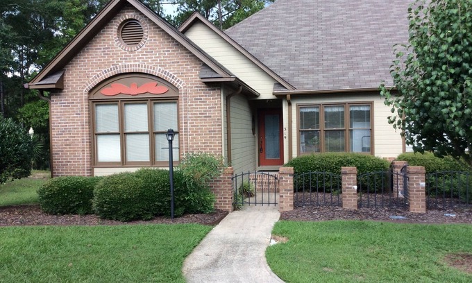 McCormick County House | Savannah Lakes Townhome