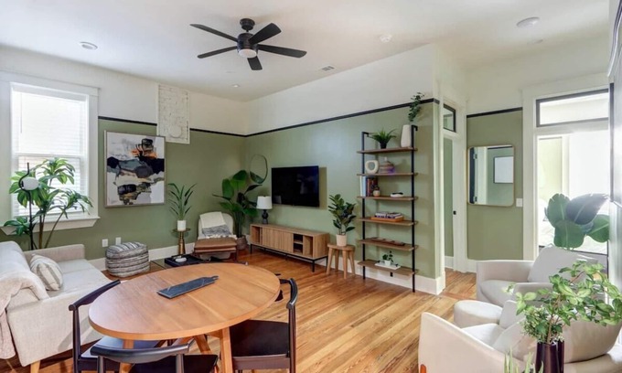 Old West Broad Neighborhood Apartment | Savannah Moss @ The Huntingdon Lofts Collection