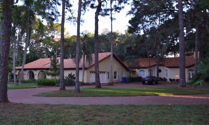 Clearwater House | Save on Booking Thanksgiving Now Special Rate, Won't Last Long