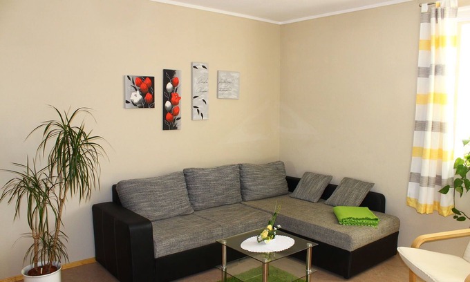 Weißig Apartment | Saxon Family Retreat