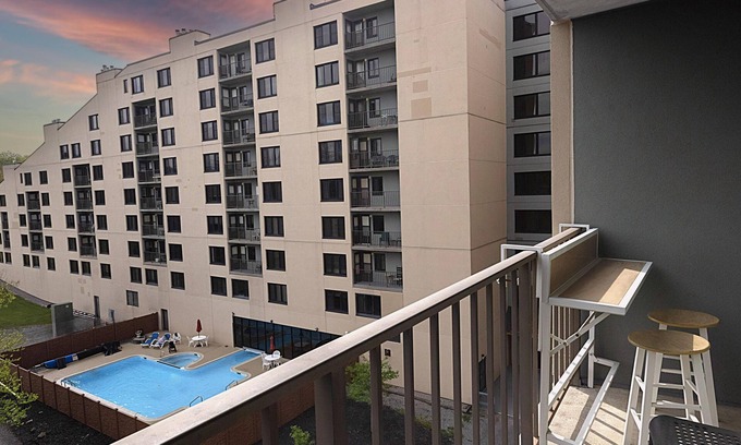 Snowshoe Condo | SC 5410: Dazzling 1BR w/balcony. Ready for you to enjoy this summer w/pool!