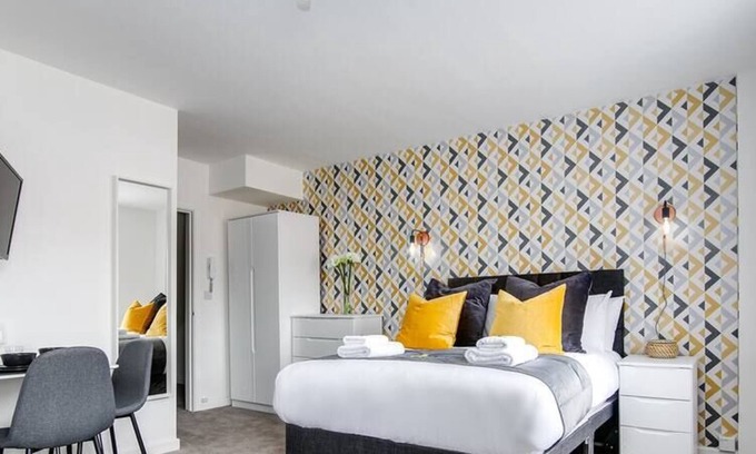 Wolverhampton Apartment | SCA - Delightful Studio - VS3