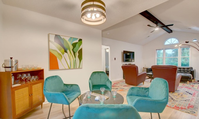 Madison House | Scandi-Chic Retreat in Madison-Pets stay free!
