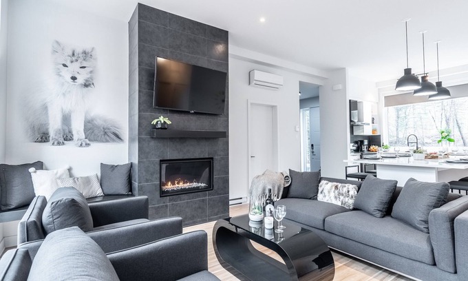 La Conception Ski Chalet | Scandinavian retreat with spa12 minutes from Tremblant