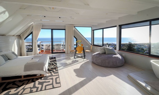 Cape Peninsula Apartment | Scarborough Loft: Your Stylish Seaside Retreatn