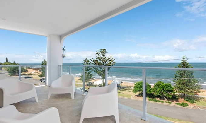 Scarborough Apartment | Scarborough Shores - Waterfront