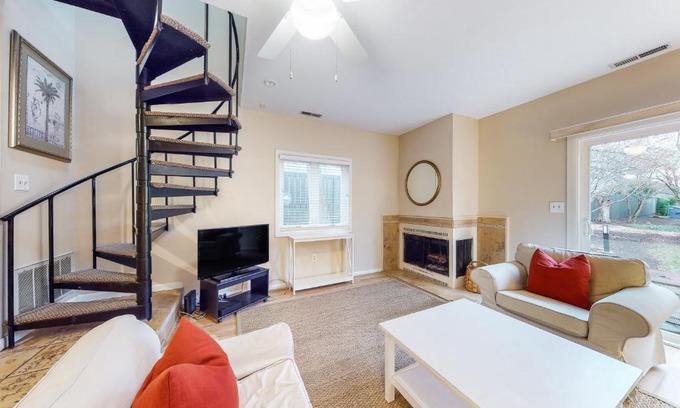 Country Club Estates House | Scarborough Village - 245 Country Club Dr, Unit #608