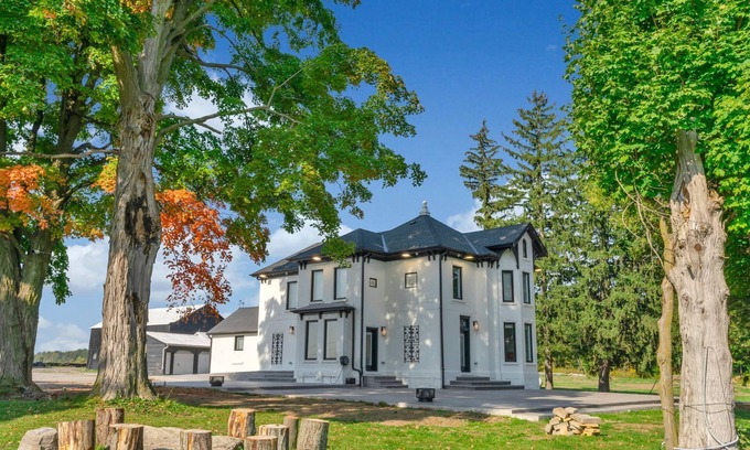 Halton Regional Municipality Other | Scenic 10 Acre Farm House - Host Your Event Here