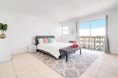 Mid Beach Apartment | Scenic 1BR 1BA Retreat with Amazing Views