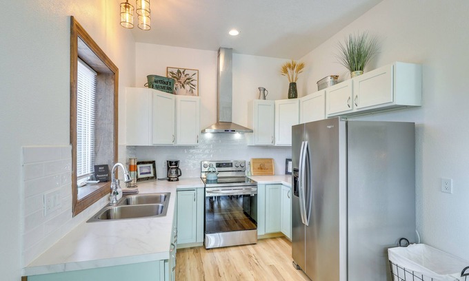 Rapid City Apartment | Scenic Black Hills Escape: 17 Mi to Mount Rushmore