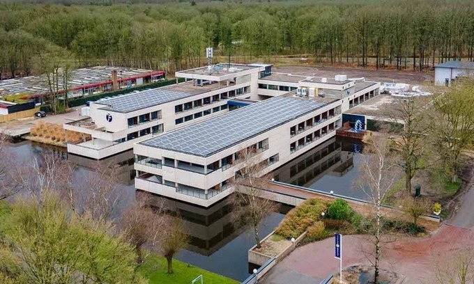 Marknesse Hotel | Scenic Hotel Stay in Marknesse – Great for Hiking, Biking, and Boating Nearby