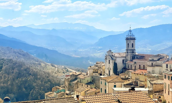 Colledimezzo House | Scenic Italian Escape: Cozy & Modern Vacation Home