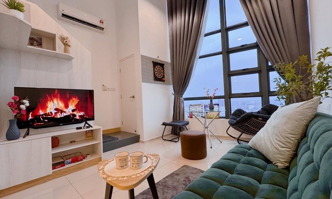 Taman Mutiara Apartment | Scenic Kuala Lumpur Ekocheras condo with Pool Mall and Train