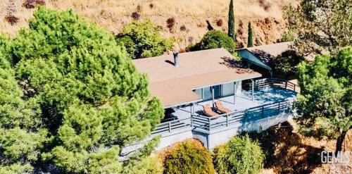 Wofford Heights House | Scenic Lake House & Dog Friendly
