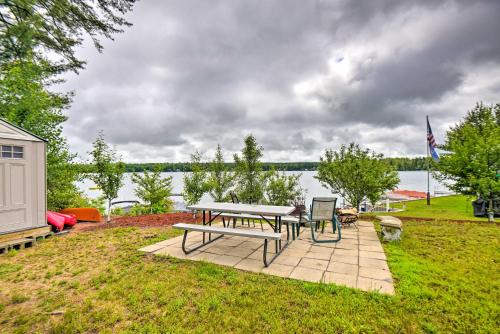 Waterboro House | Scenic Little Ossipee Lake Retreat with Grill!
