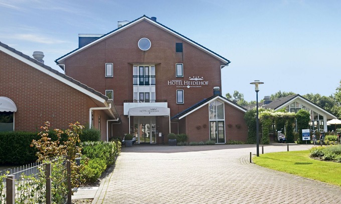 Heerenveen Hotel | Scenic Outdoor | Experience Scenic Adventure | Explore Famous Landmark