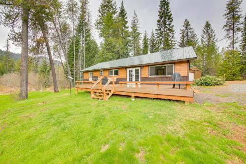 Priest River House | Scenic Priest Lake Vacation Rental Deck and Views!