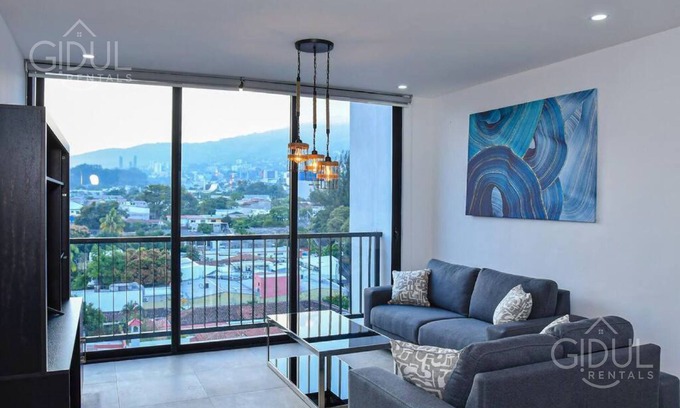 San Salvador Apartment | Scenic San Salvador Downtown Views
