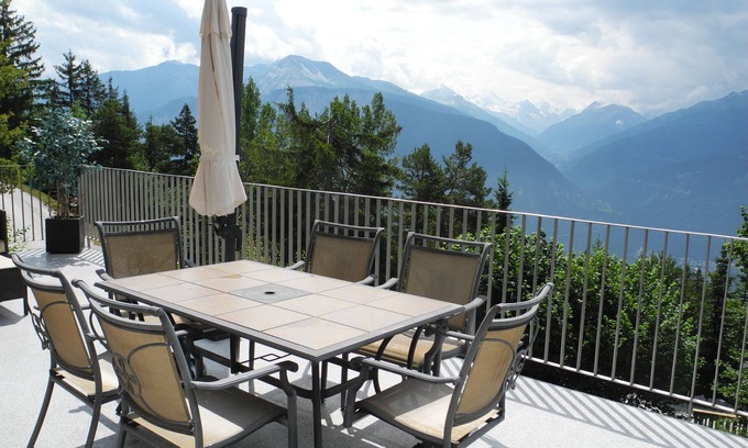 Crans-Montana Ski Chalet | Scenic Sport Fit Chalet, very close to the slopes