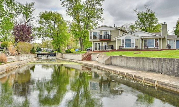 North Webster House | Scenic Views: Spacious Webster Lake House!
