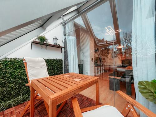 Meidling Apartment | Schönbrunn Gardens Vienna Apartment