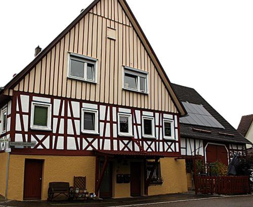 Sulz am Neckar Apartment | Schöne 2 Zimmer Wohnung in Sulz Bergfelden bis 4 Personen
