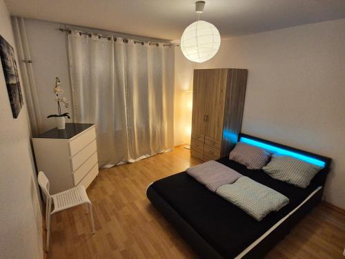 Friedrichsfelde Apartment | Schöne 3 Schlafzimmer Wohnung mit 4 Dopplbetten