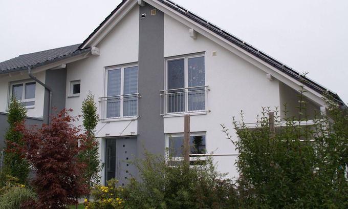 Mittelbiberach House | Schöne 55 qm Ferienwohnung bis 4 Personen mit Pool
