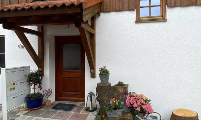 Holzkirchen Apartment | Schöne Ferienwohnung Juliane im Dachgeschoss