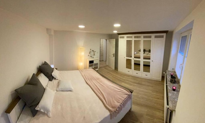 Boostedt Apartment | Schöne Wohnung mit Garten beim Outletcenter 5 km