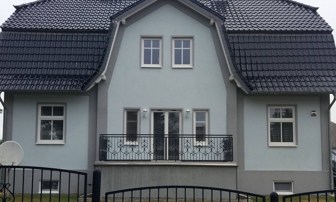 Haleben Apartment | Schöne Zeit im Landhaus Stil mit Seen in der Nähe