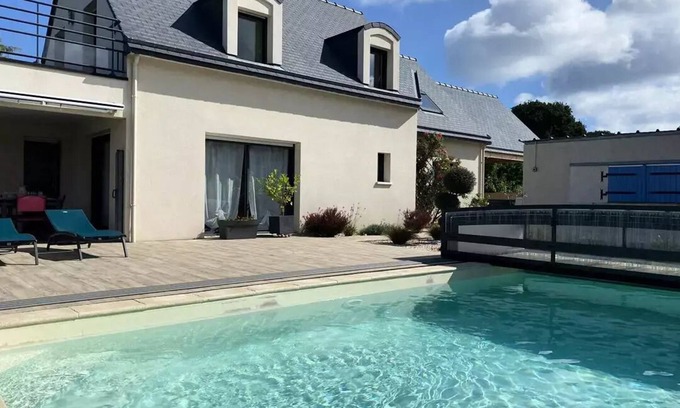 Erquy Villa | Schönes modernes Haus in Erquy, mit einem privaten Pool.