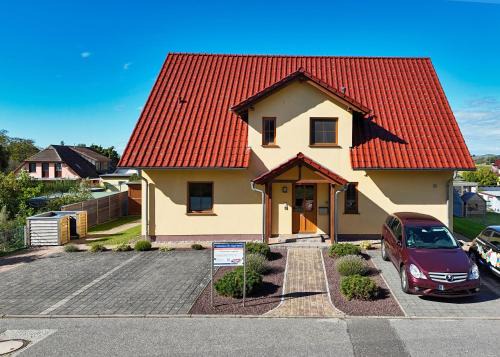 Thiessow Apartment | Schicke FeWo mit Terrasse, gratis Nutzung vom AHOI Erlebnisbad und Sauna in Sellin - Haus De niege Wech FeWo 01