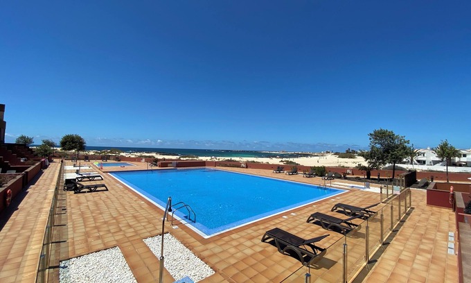 Los Lagos Apartment | Schicke Maisonette-wohnung Direkt am Strand, mit Meerblick und