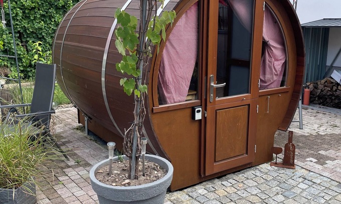 Ipsheim Ski Chalet | Schlafen im Weinfass
